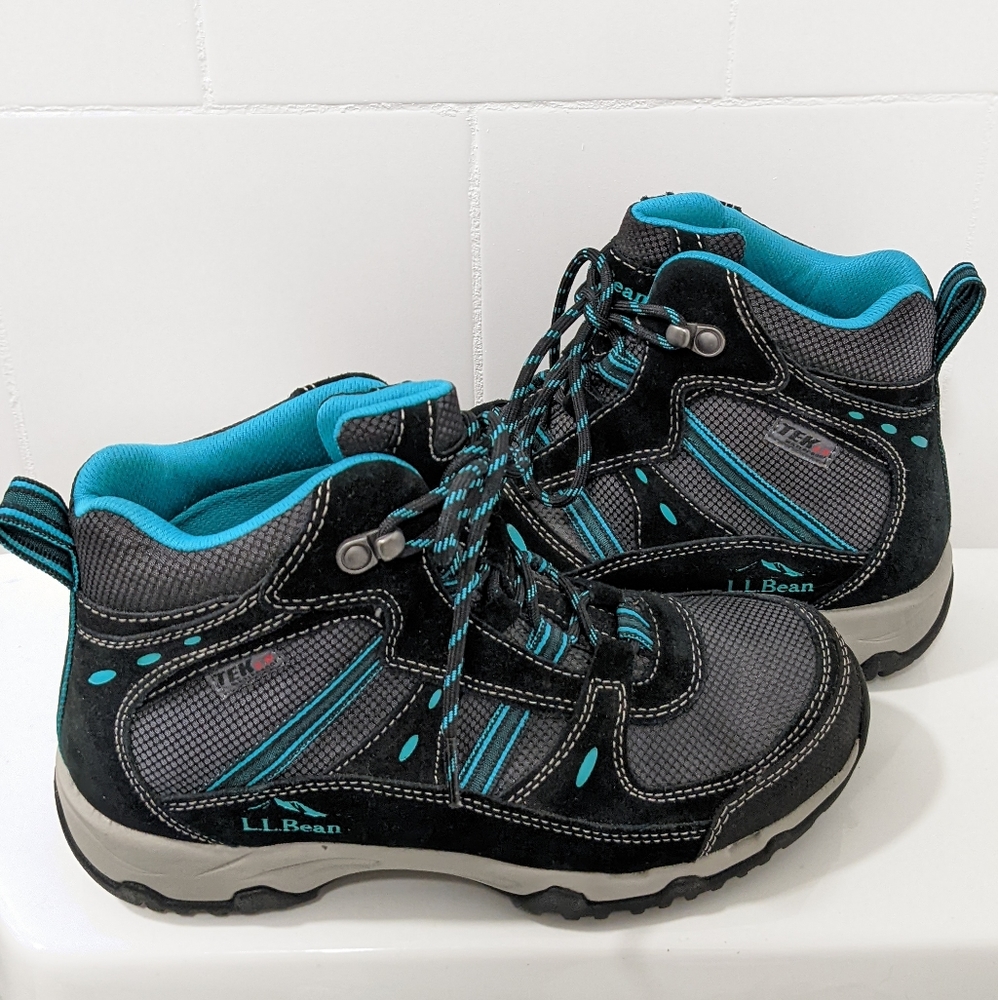 NWOT waterproof hiking shoes by L.L bean